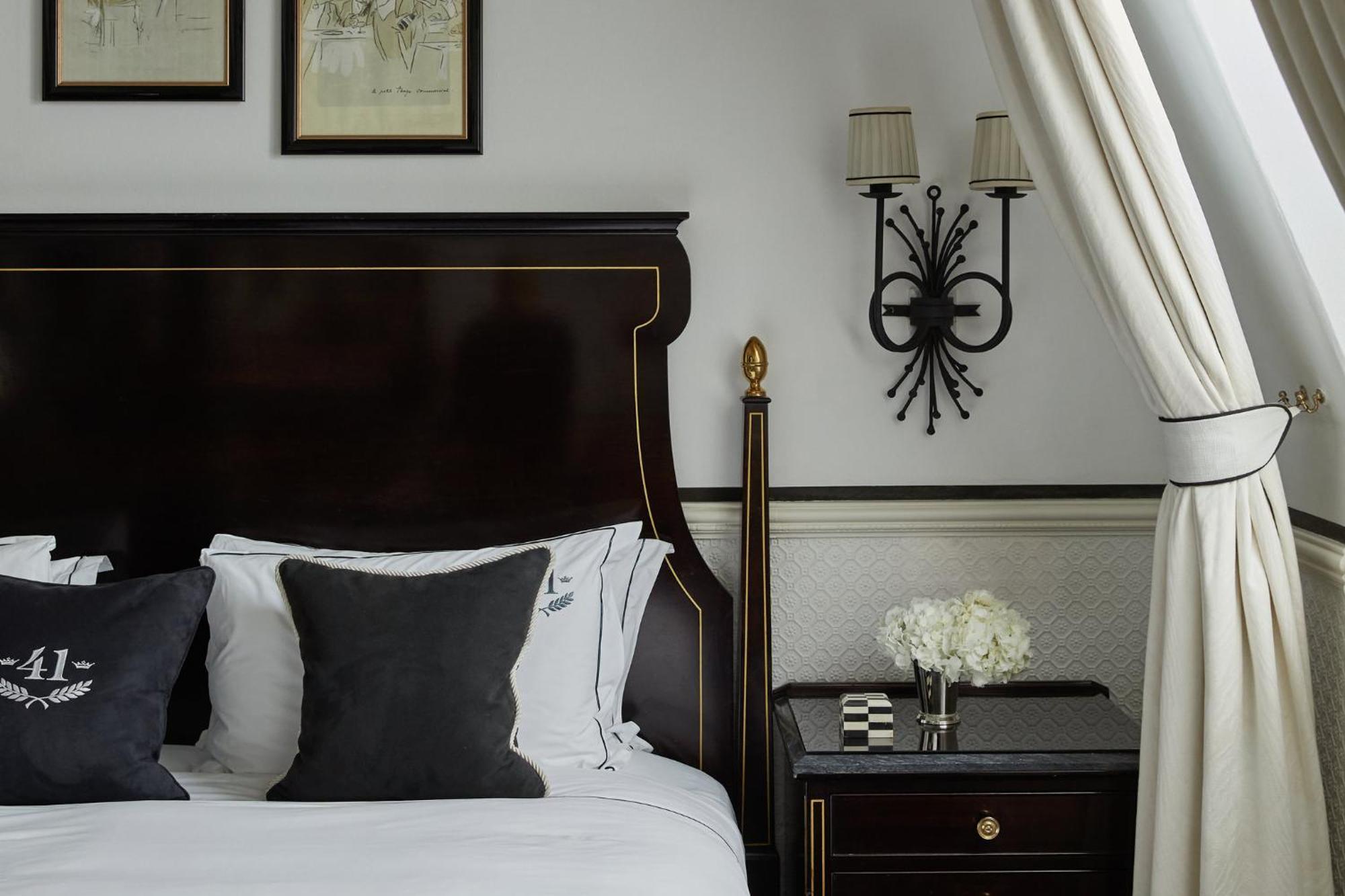 41 Hotel London Ngoại thất bức ảnh A bedroom at The Peninsula