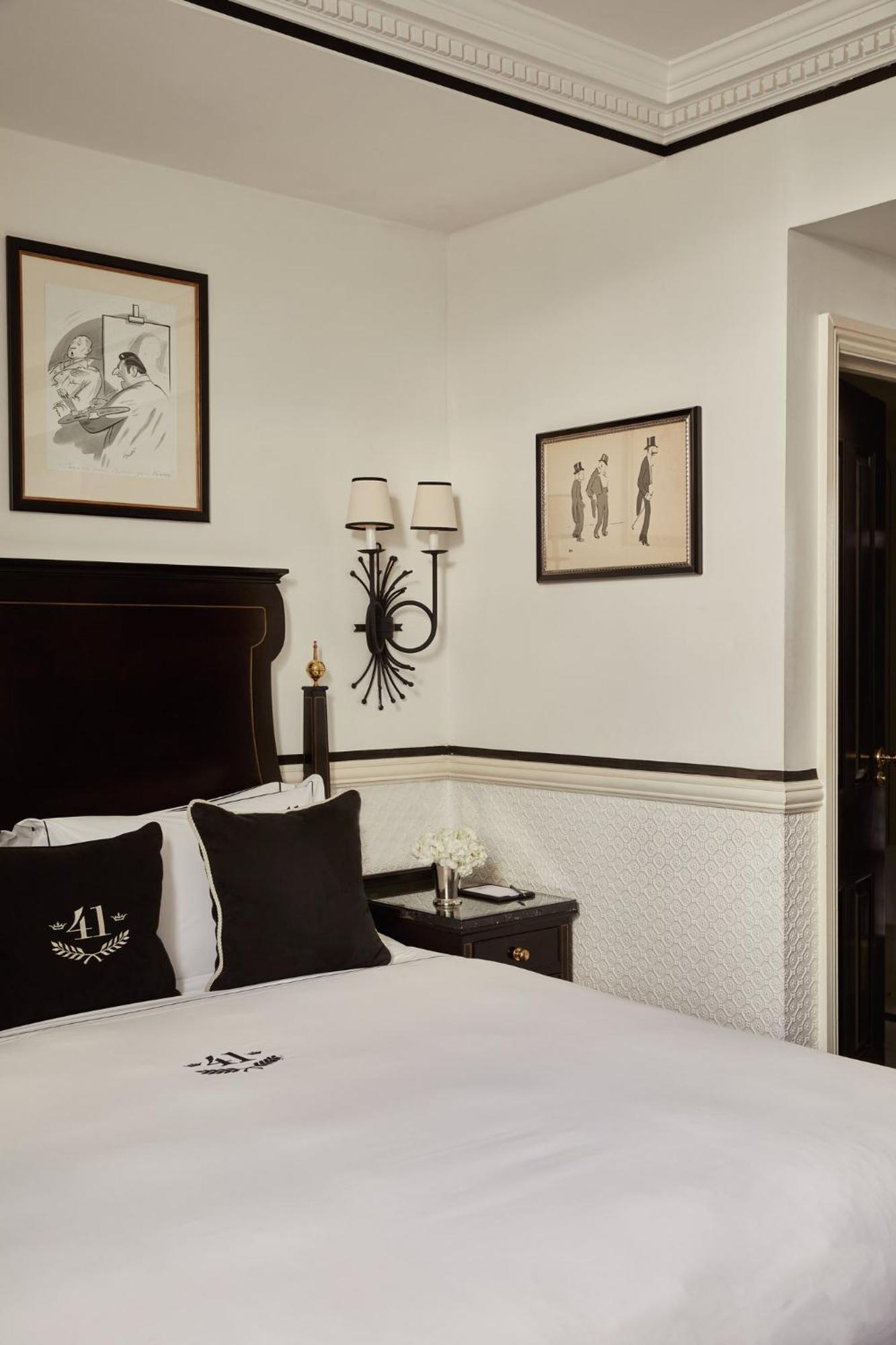41 Hotel London Ngoại thất bức ảnh A wall light