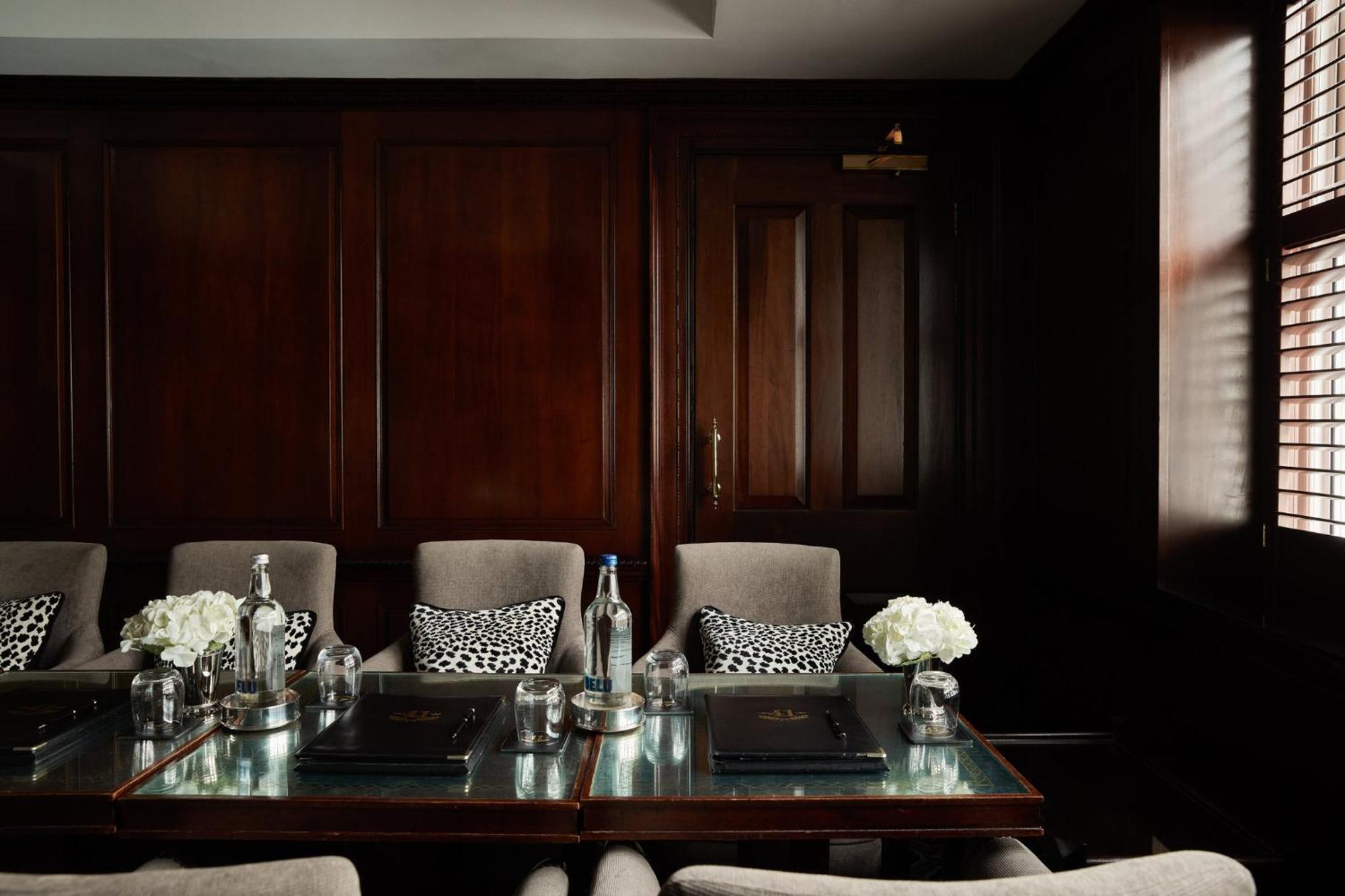 41 Hotel London Ngoại thất bức ảnh The boardroom at the London office